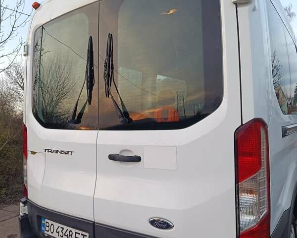 Белый Форд Транзит, объемом двигателя 2.2 л и пробегом 255 тыс. км за 17900 $, фото 1 на Automoto.ua