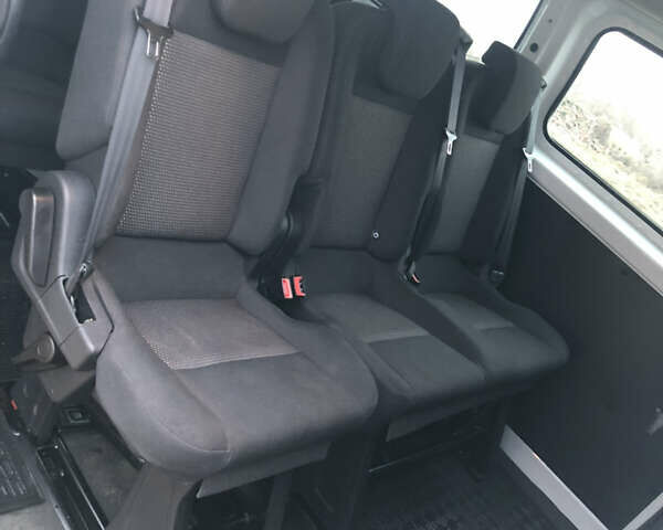 Белый Форд Транзит, объемом двигателя 2.2 л и пробегом 134 тыс. км за 15000 $, фото 2 на Automoto.ua