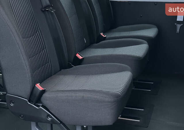 Білий Форд Транзит, об'ємом двигуна 2.2 л та пробігом 176 тис. км за 17199 $, фото 99 на Automoto.ua