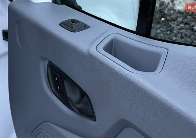 Білий Форд Транзит, об'ємом двигуна 2.2 л та пробігом 176 тис. км за 16696 $, фото 91 на Automoto.ua