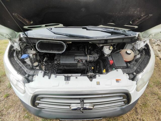 Белый Форд Транзит, объемом двигателя 2.2 л и пробегом 298 тыс. км за 18000 $, фото 9 на Automoto.ua