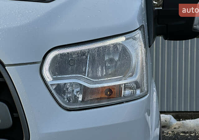 Білий Форд Транзит, об'ємом двигуна 2.2 л та пробігом 176 тис. км за 17199 $, фото 5 на Automoto.ua