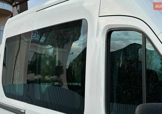 Білий Форд Транзит, об'ємом двигуна 2.2 л та пробігом 176 тис. км за 16696 $, фото 30 на Automoto.ua