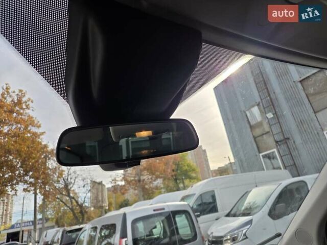 Білий Форд Транзит, об'ємом двигуна 2.2 л та пробігом 184 тис. км за 17800 $, фото 26 на Automoto.ua