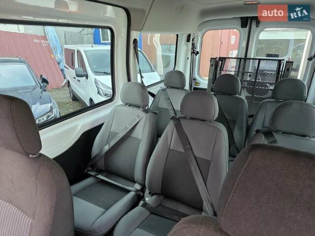 Білий Форд Транзит, об'ємом двигуна 2.2 л та пробігом 184 тис. км за 17800 $, фото 28 на Automoto.ua