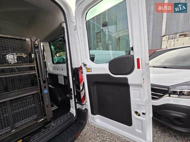 Білий Форд Транзит, об'ємом двигуна 2.2 л та пробігом 184 тис. км за 17800 $, фото 45 на Automoto.ua