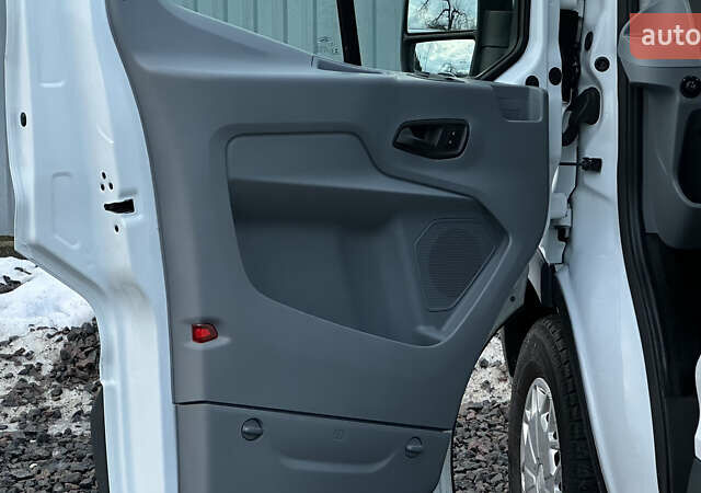 Білий Форд Транзит, об'ємом двигуна 2.2 л та пробігом 176 тис. км за 17199 $, фото 64 на Automoto.ua