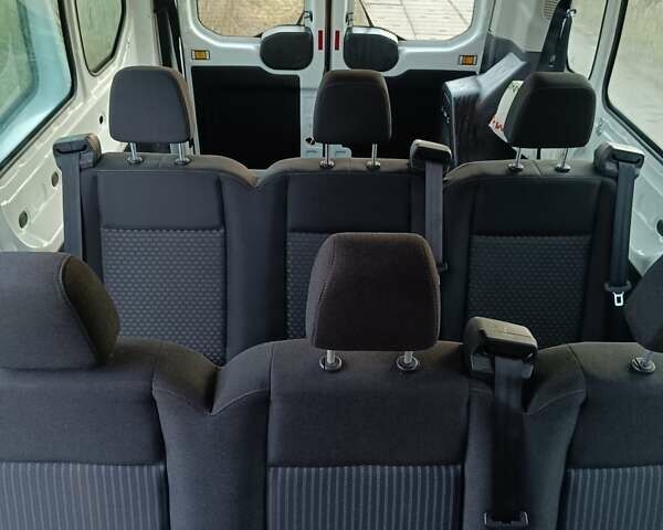 Белый Форд Транзит, объемом двигателя 2.2 л и пробегом 255 тыс. км за 17900 $, фото 8 на Automoto.ua