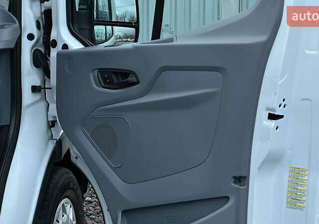 Білий Форд Транзит, об'ємом двигуна 2.2 л та пробігом 176 тис. км за 17199 $, фото 90 на Automoto.ua