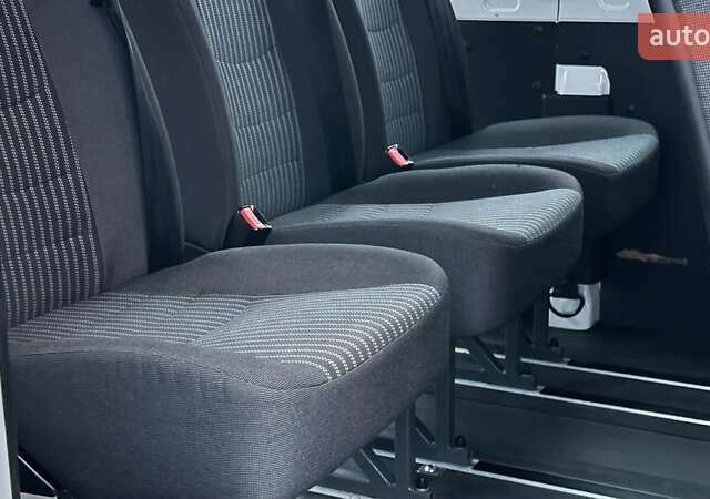 Білий Форд Транзит, об'ємом двигуна 2.2 л та пробігом 176 тис. км за 17199 $, фото 100 на Automoto.ua