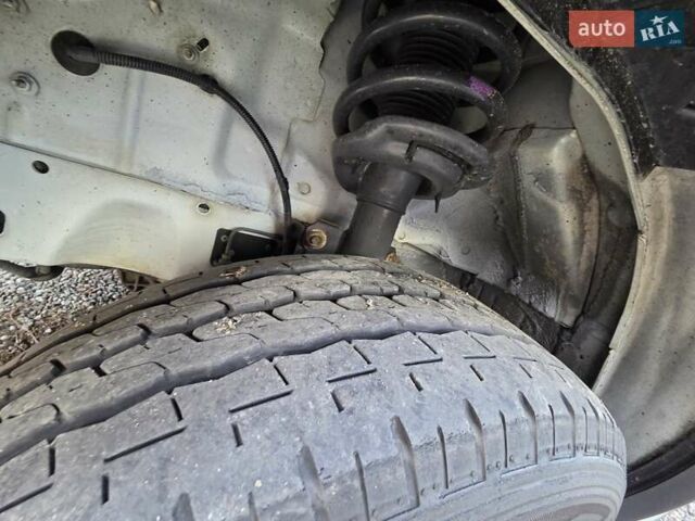 Білий Форд Транзит, об'ємом двигуна 2.2 л та пробігом 184 тис. км за 17800 $, фото 2 на Automoto.ua