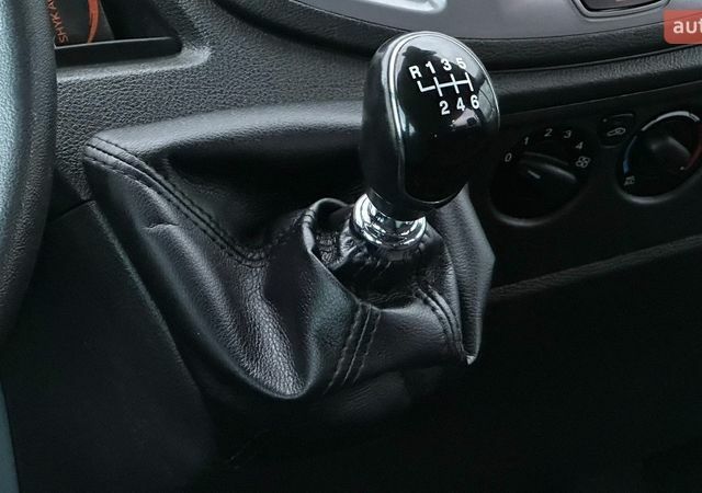 Білий Форд Транзит, об'ємом двигуна 2.2 л та пробігом 176 тис. км за 16696 $, фото 86 на Automoto.ua