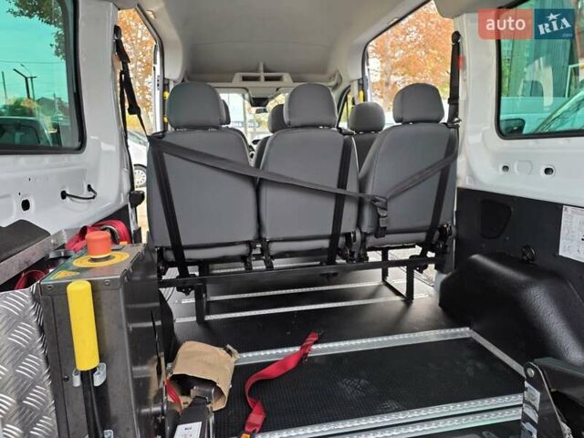 Білий Форд Транзит, об'ємом двигуна 2.2 л та пробігом 184 тис. км за 17800 $, фото 52 на Automoto.ua