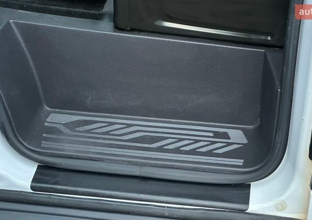 Білий Форд Транзит, об'ємом двигуна 2.2 л та пробігом 176 тис. км за 16696 $, фото 67 на Automoto.ua