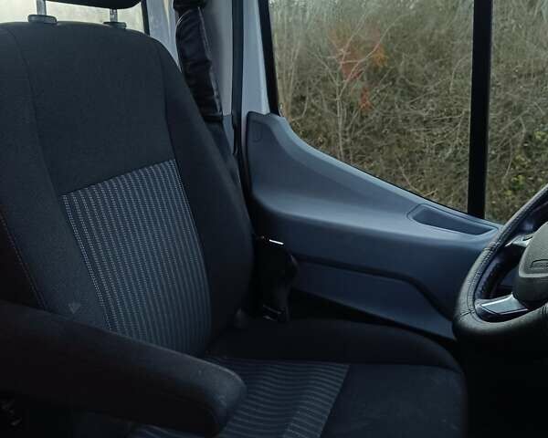 Белый Форд Транзит, объемом двигателя 2.2 л и пробегом 255 тыс. км за 17900 $, фото 19 на Automoto.ua