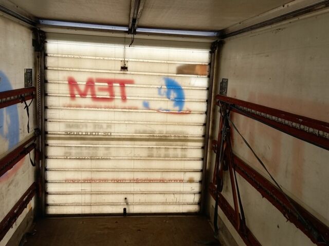 Білий Форд Транзит, об'ємом двигуна 2.2 л та пробігом 272 тис. км за 15000 $, фото 7 на Automoto.ua