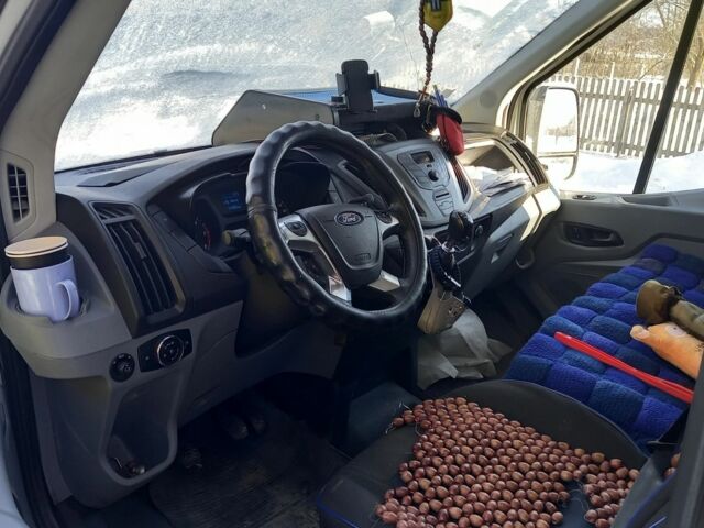 Білий Форд Транзит, об'ємом двигуна 2.2 л та пробігом 272 тис. км за 15000 $, фото 2 на Automoto.ua