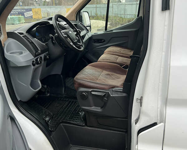 Белый Форд Транзит, объемом двигателя 2.2 л и пробегом 351 тыс. км за 16000 $, фото 3 на Automoto.ua