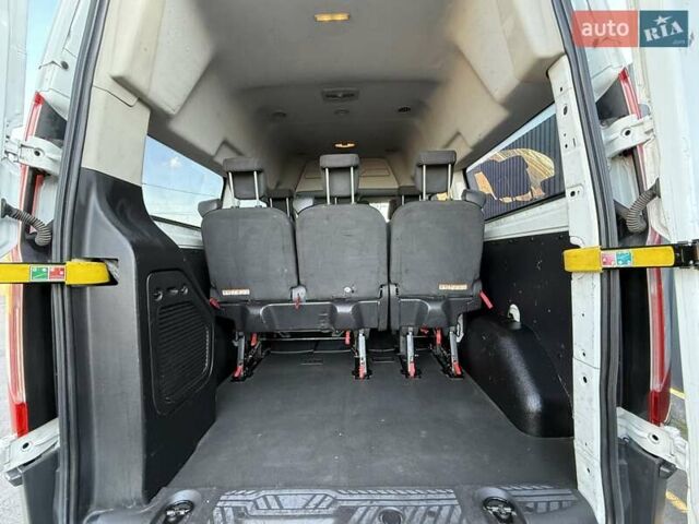 Белый Форд Транзит, объемом двигателя 2.2 л и пробегом 270 тыс. км за 13500 $, фото 72 на Automoto.ua