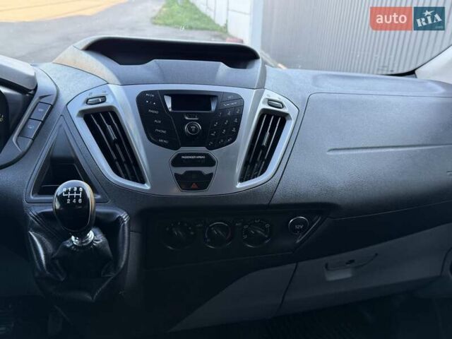 Білий Форд Транзит, об'ємом двигуна 2.2 л та пробігом 270 тис. км за 13500 $, фото 65 на Automoto.ua