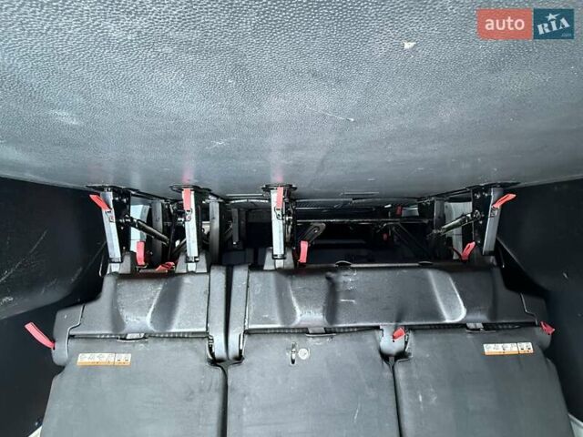 Білий Форд Транзит, об'ємом двигуна 2.2 л та пробігом 270 тис. км за 13500 $, фото 77 на Automoto.ua