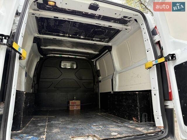 Білий Форд Транзит, об'ємом двигуна 2.2 л та пробігом 200 тис. км за 11502 $, фото 23 на Automoto.ua
