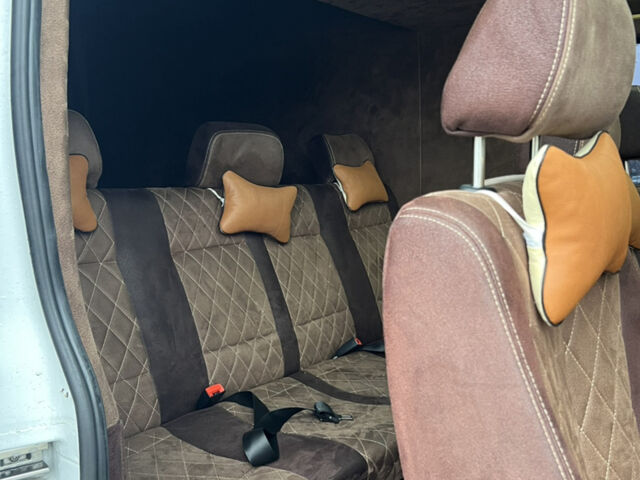 Білий Форд Транзит, об'ємом двигуна 2.2 л та пробігом 351 тис. км за 13900 $, фото 7 на Automoto.ua