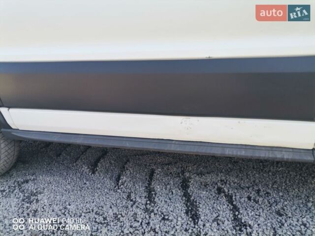 Білий Форд Транзит, об'ємом двигуна 2.2 л та пробігом 542 тис. км за 15500 $, фото 4 на Automoto.ua