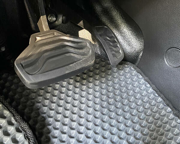 Білий Форд Транзит, об'ємом двигуна 3.7 л та пробігом 21 тис. км за 65000 $, фото 16 на Automoto.ua