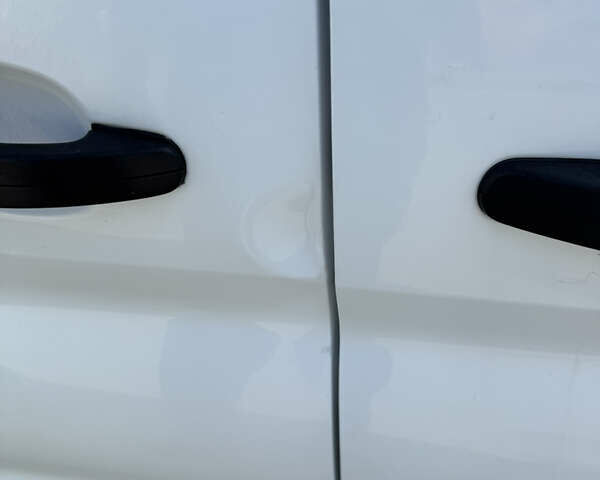 Білий Форд Транзит, об'ємом двигуна 2 л та пробігом 140 тис. км за 22000 $, фото 21 на Automoto.ua