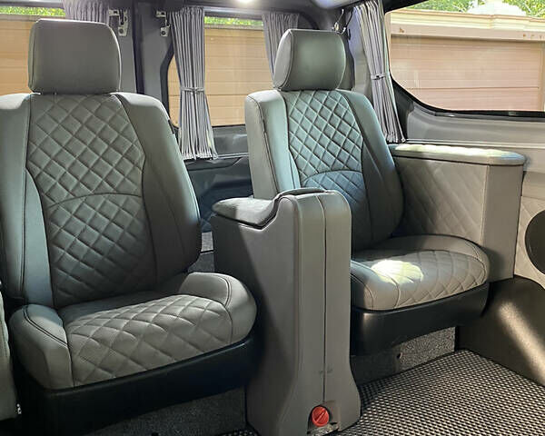 Белый Форд Транзит, объемом двигателя 3.7 л и пробегом 21 тыс. км за 65000 $, фото 36 на Automoto.ua