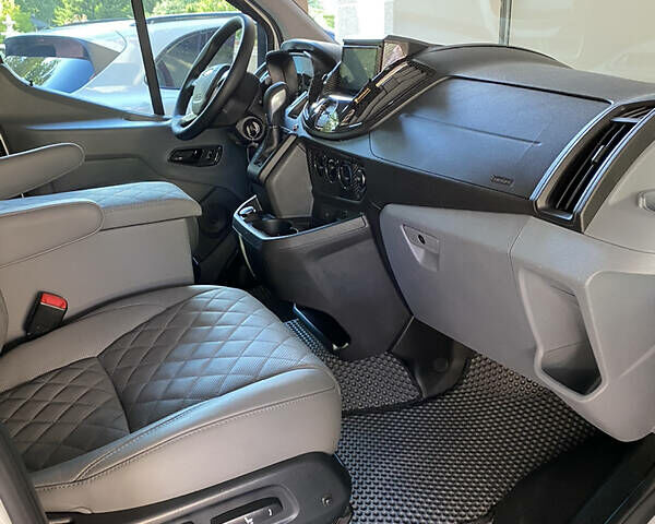 Білий Форд Транзит, об'ємом двигуна 3.7 л та пробігом 21 тис. км за 65000 $, фото 22 на Automoto.ua