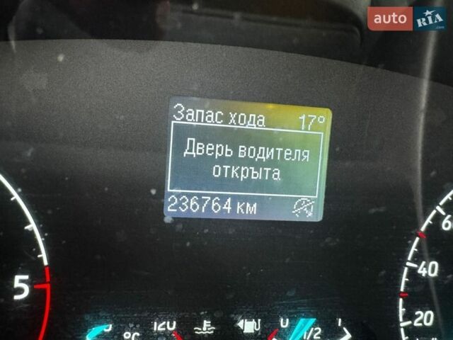 Белый Форд Транзит, объемом двигателя 2 л и пробегом 236 тыс. км за 22500 $, фото 79 на Automoto.ua