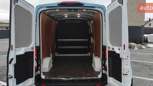 Белый Форд Транзит, объемом двигателя 0 л и пробегом 196 тыс. км за 18800 $, фото 31 на Automoto.ua