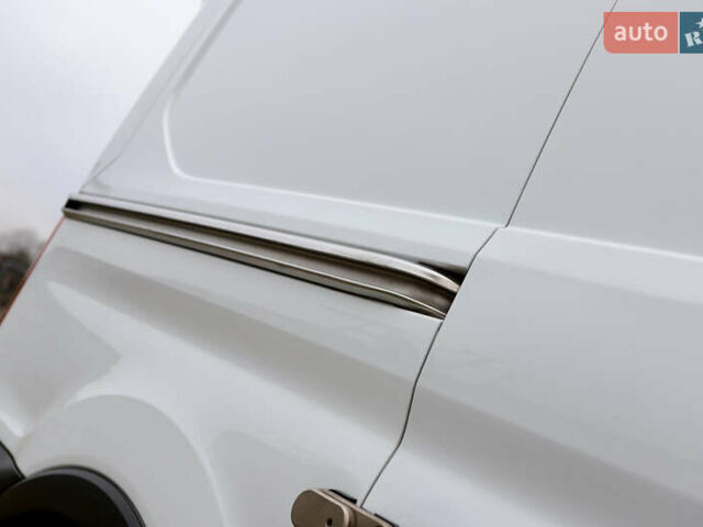 Белый Форд Транзит, объемом двигателя 2 л и пробегом 100 тыс. км за 22900 $, фото 41 на Automoto.ua