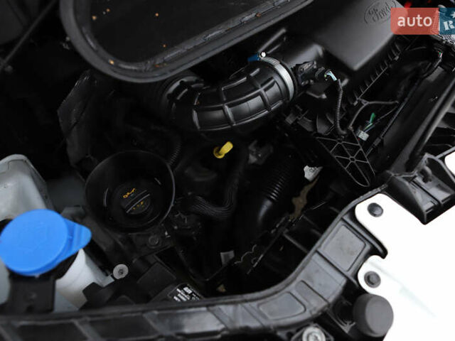 Белый Форд Транзит, объемом двигателя 2 л и пробегом 100 тыс. км за 22900 $, фото 112 на Automoto.ua