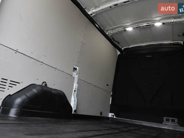 Белый Форд Транзит, объемом двигателя 2 л и пробегом 100 тыс. км за 22900 $, фото 71 на Automoto.ua