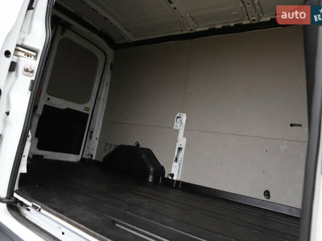 Белый Форд Транзит, объемом двигателя 2 л и пробегом 100 тыс. км за 22900 $, фото 78 на Automoto.ua