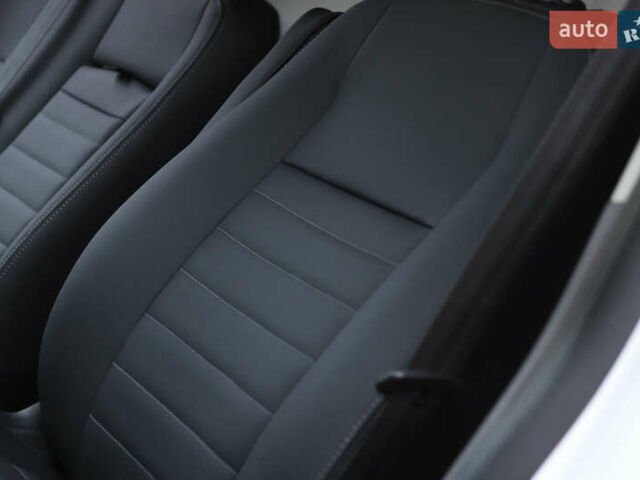 Белый Форд Транзит, объемом двигателя 2 л и пробегом 100 тыс. км за 22900 $, фото 87 на Automoto.ua