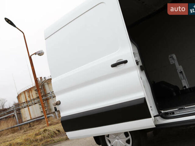 Белый Форд Транзит, объемом двигателя 2 л и пробегом 100 тыс. км за 22900 $, фото 77 на Automoto.ua