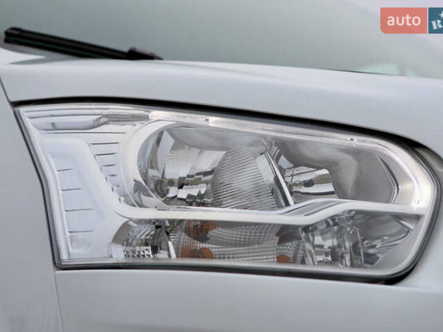 Белый Форд Транзит, объемом двигателя 2 л и пробегом 100 тыс. км за 22900 $, фото 35 на Automoto.ua