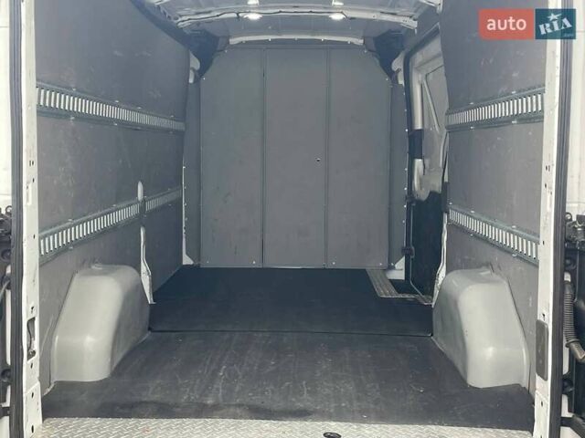 Білий Форд Транзит, об'ємом двигуна 0 л та пробігом 23 тис. км за 33700 $, фото 5 на Automoto.ua