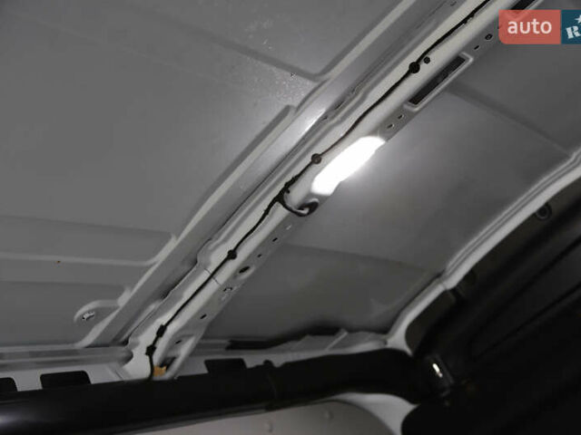 Белый Форд Транзит, объемом двигателя 2 л и пробегом 100 тыс. км за 22900 $, фото 72 на Automoto.ua