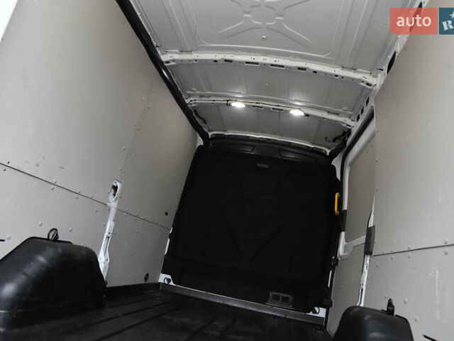 Белый Форд Транзит, объемом двигателя 2 л и пробегом 100 тыс. км за 22900 $, фото 74 на Automoto.ua