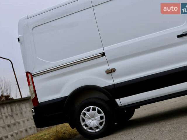 Белый Форд Транзит, объемом двигателя 2 л и пробегом 100 тыс. км за 22900 $, фото 45 на Automoto.ua