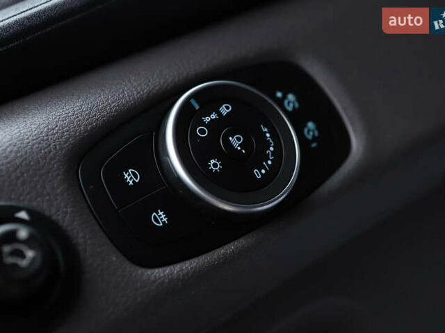 Белый Форд Транзит, объемом двигателя 2 л и пробегом 100 тыс. км за 22900 $, фото 84 на Automoto.ua