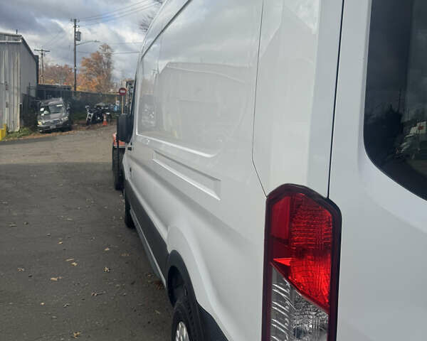 Белый Форд Транзит, объемом двигателя 0 л и пробегом 30 тыс. км за 29000 $, фото 3 на Automoto.ua