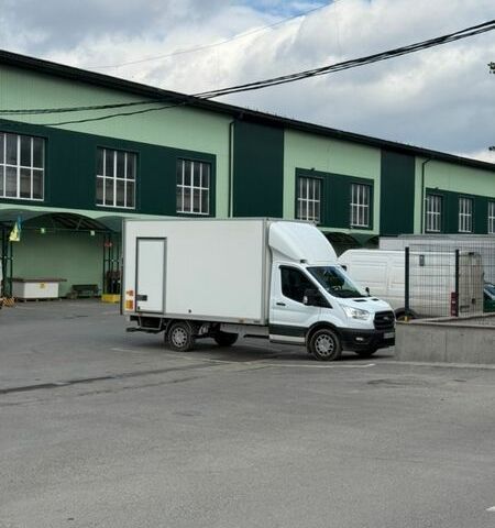 Белый Форд Транзит, объемом двигателя 2 л и пробегом 240 тыс. км за 31000 $, фото 1 на Automoto.ua