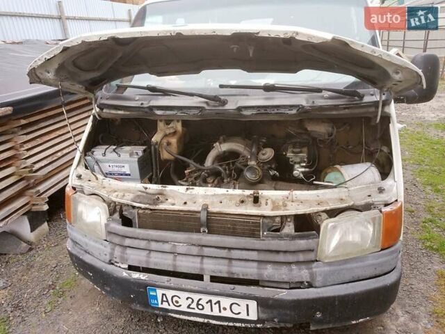 Белый Форд Транзит, объемом двигателя 2.5 л и пробегом 300 тыс. км за 2150 $, фото 6 на Automoto.ua