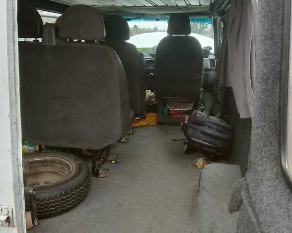 Белый Форд Транзит, объемом двигателя 2.5 л и пробегом 300 тыс. км за 2150 $, фото 5 на Automoto.ua